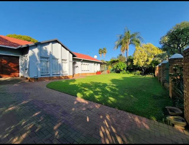 3 BEDROOM HOUSE FOR SALE IN MAGALIESKRUIN